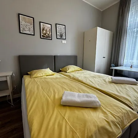 Nw Mololo & Parking Appartement